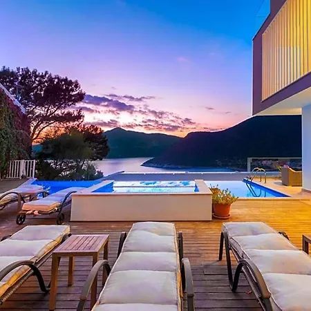Sleeps 10 With Pool And Air Con Вилла