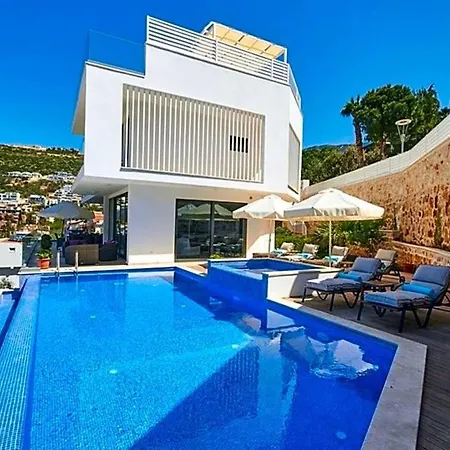 Вилла Sleeps 10 With Pool And Air Con