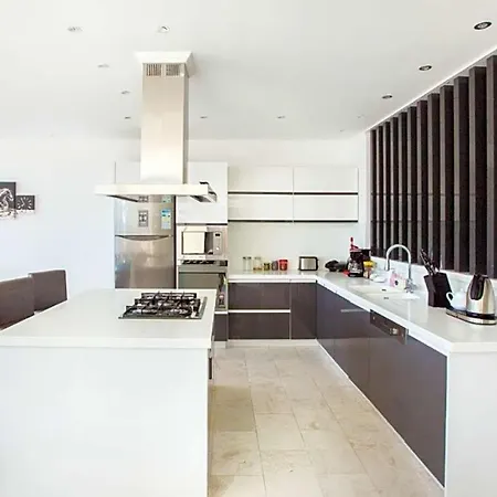 Sleeps 10 With Pool And Air Con Вилла