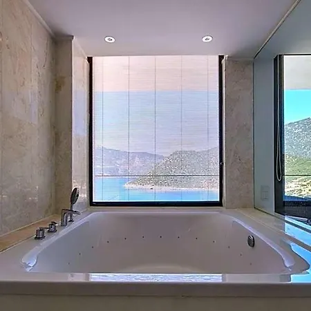 Вилла Sleeps 10 With Pool And Air Con