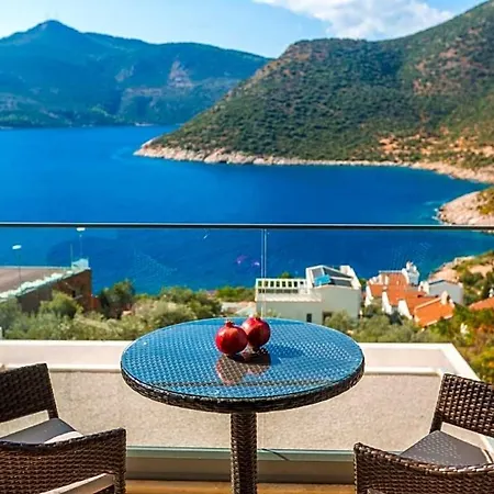 Sleeps 10 With Pool And Air Con