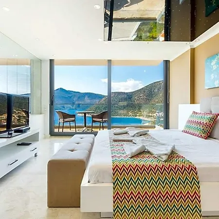 Вилла Sleeps 10 With Pool And Air Con